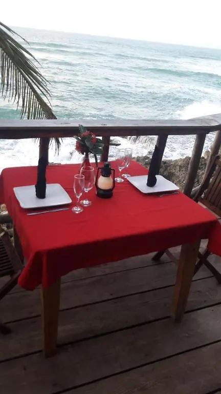 Perla Marina Ecolodge Beach - Kite, Surf, Next Encuentro Beach, Cabarete Bombita Otel