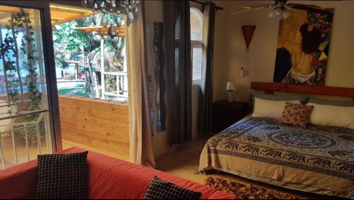 Perla Marina Ecolodge Beach - Kite, Surf, Next Encuentro Beach, Cabarete Бомбита Отель