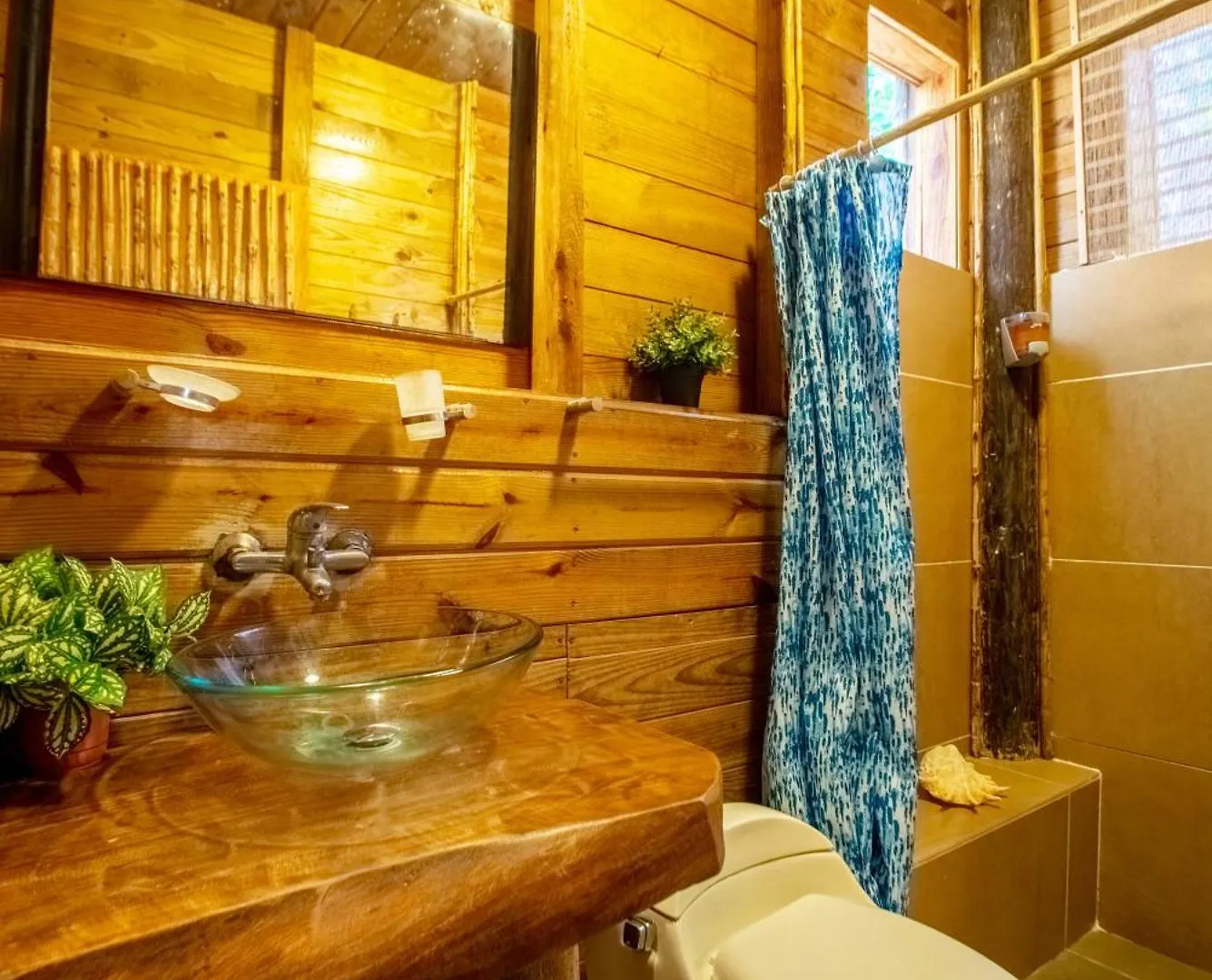 Perla Marina Ecolodge Beach - Kite, Surf, Next Encuentro Beach, Cabarete Бомбита Доминиканская Республика